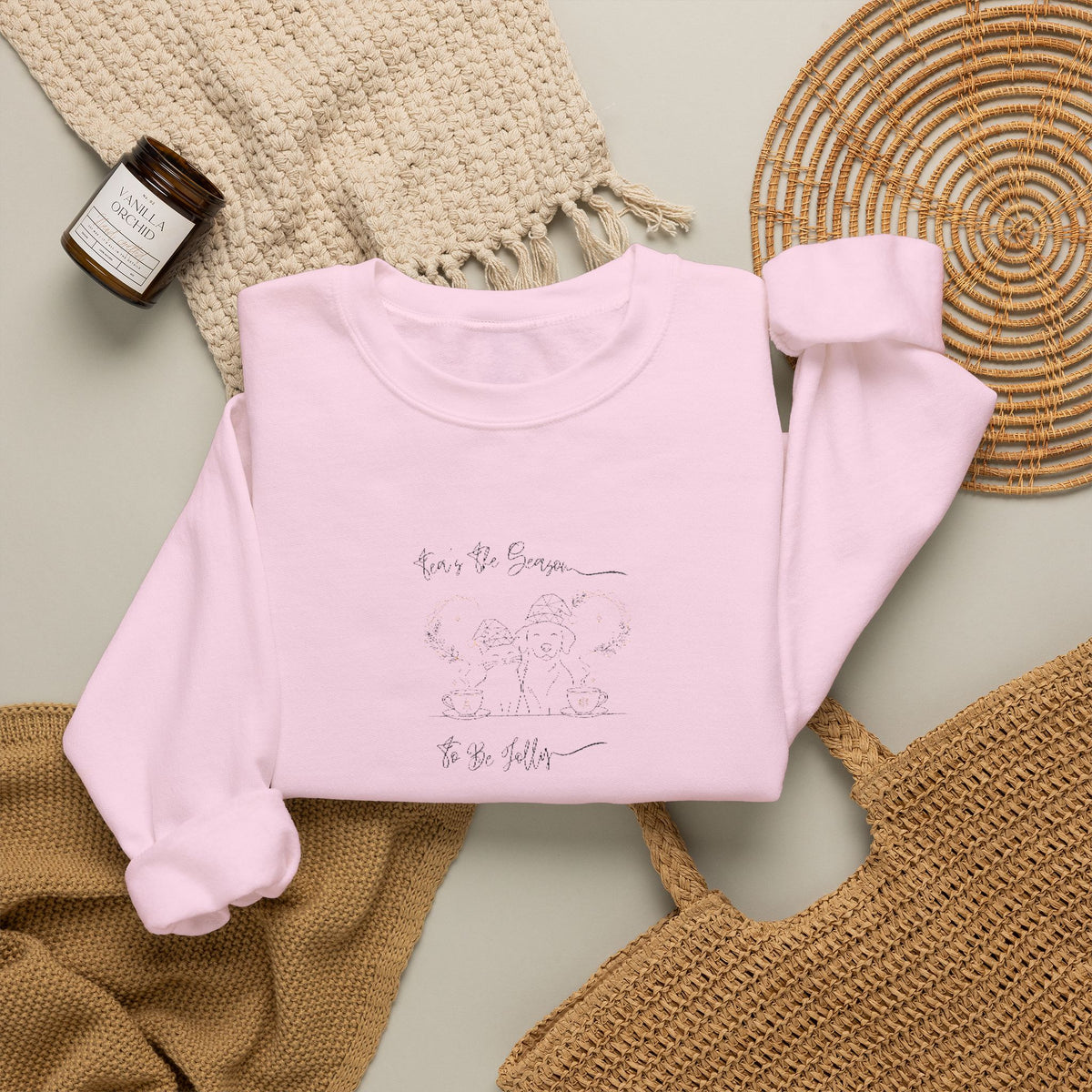 Minimalist Embroidered Graphic Vintage Crest Crewneck Sweatshirt | Tea's The Season